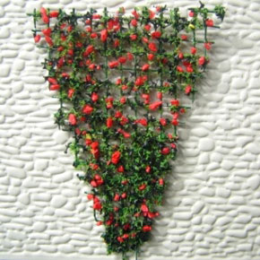 Dollhouse Miniature Vine/Trellis Red